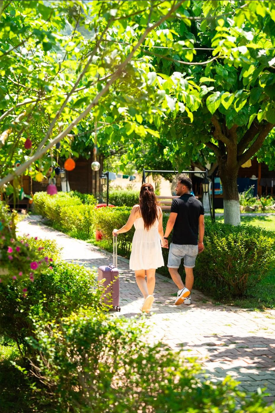Bahçe ve tesis – Likya Yanartaş Bungalows